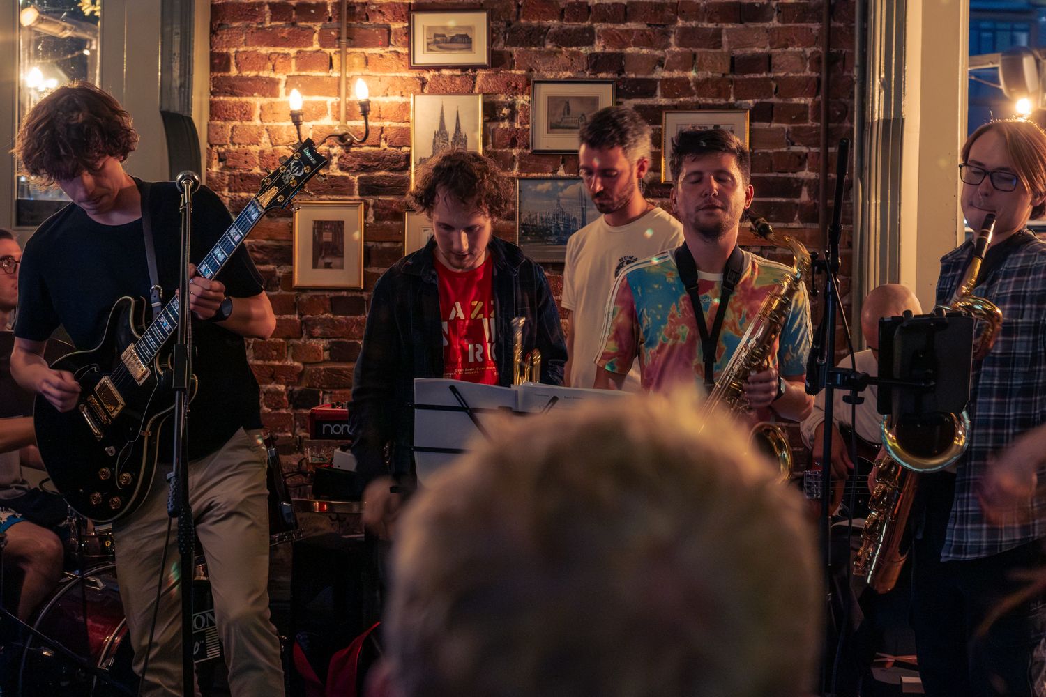 Packed-out live night